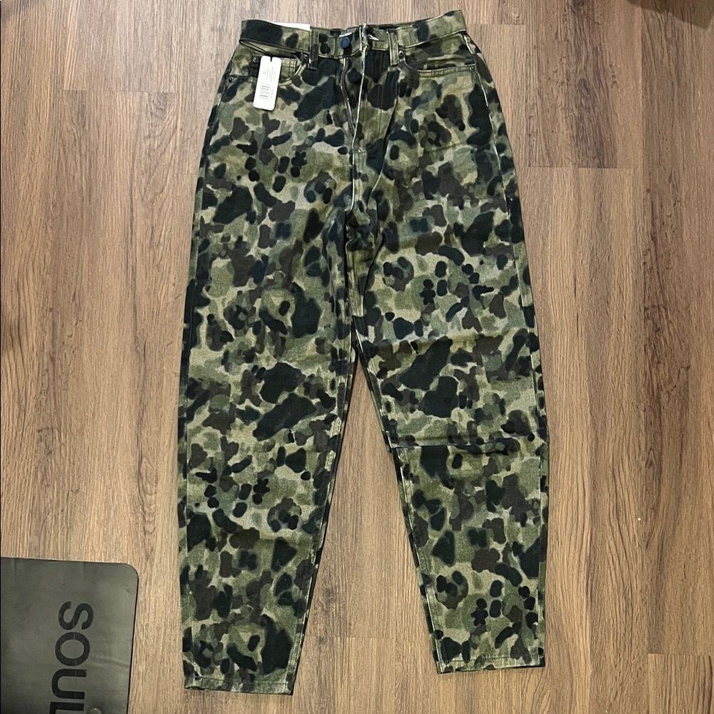 WeWoreWhat Dani Boyfriend Green Camo Cargo Pants